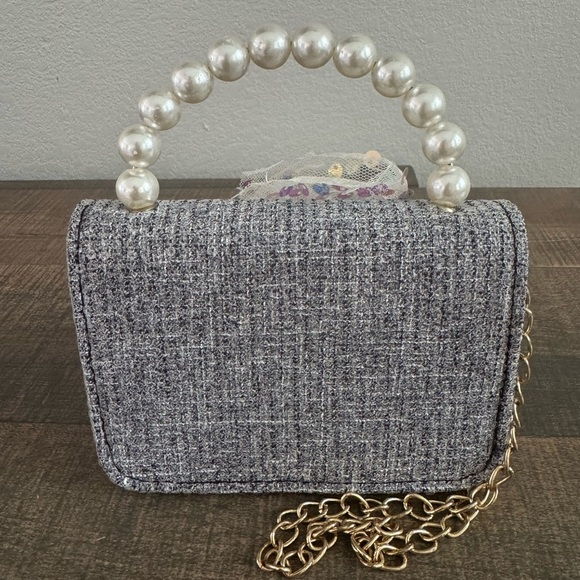 Kids Gray Tweed Mini Bag with Pearl Handle and Gold Chain - Picture 4 of 4